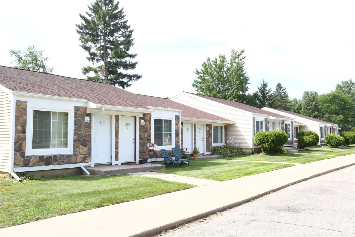 Capitol Village Apartments Apartments in Lansing, MI